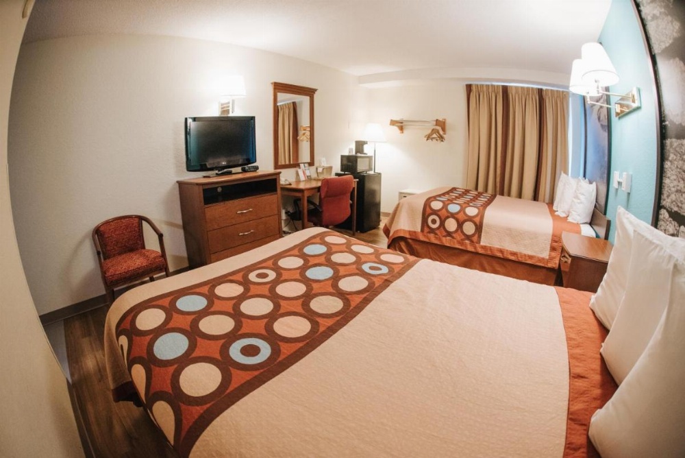 Super 8 by Wyndham Danbury Image 19