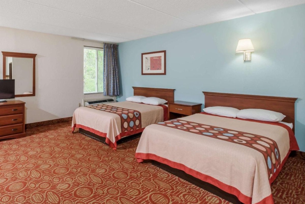 Super 8 by Wyndham Danbury Image 31
